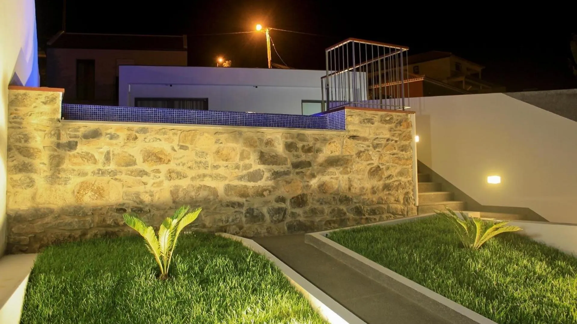 Ferienhaus In Estreito Da Calheta Mit Privatem Pool Und Meerblick Жардин-ду-Мар Дом отдыха