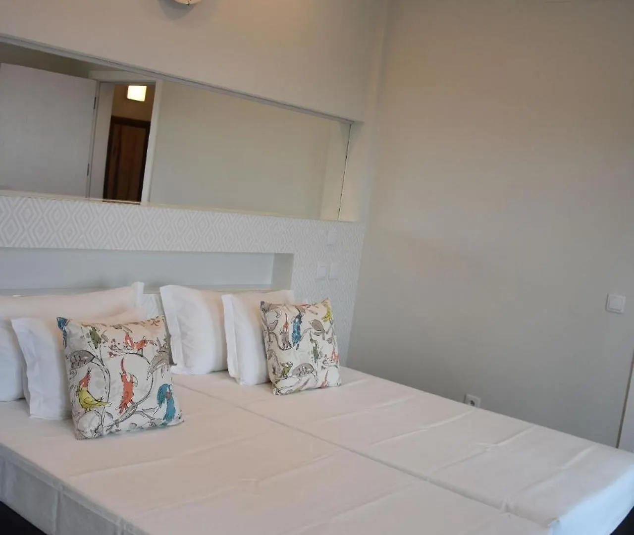 Дом отдыха Ferienhaus In Estreito Da Calheta Mit Privatem Pool Und Meerblick Жардин-ду-Мар Португалия